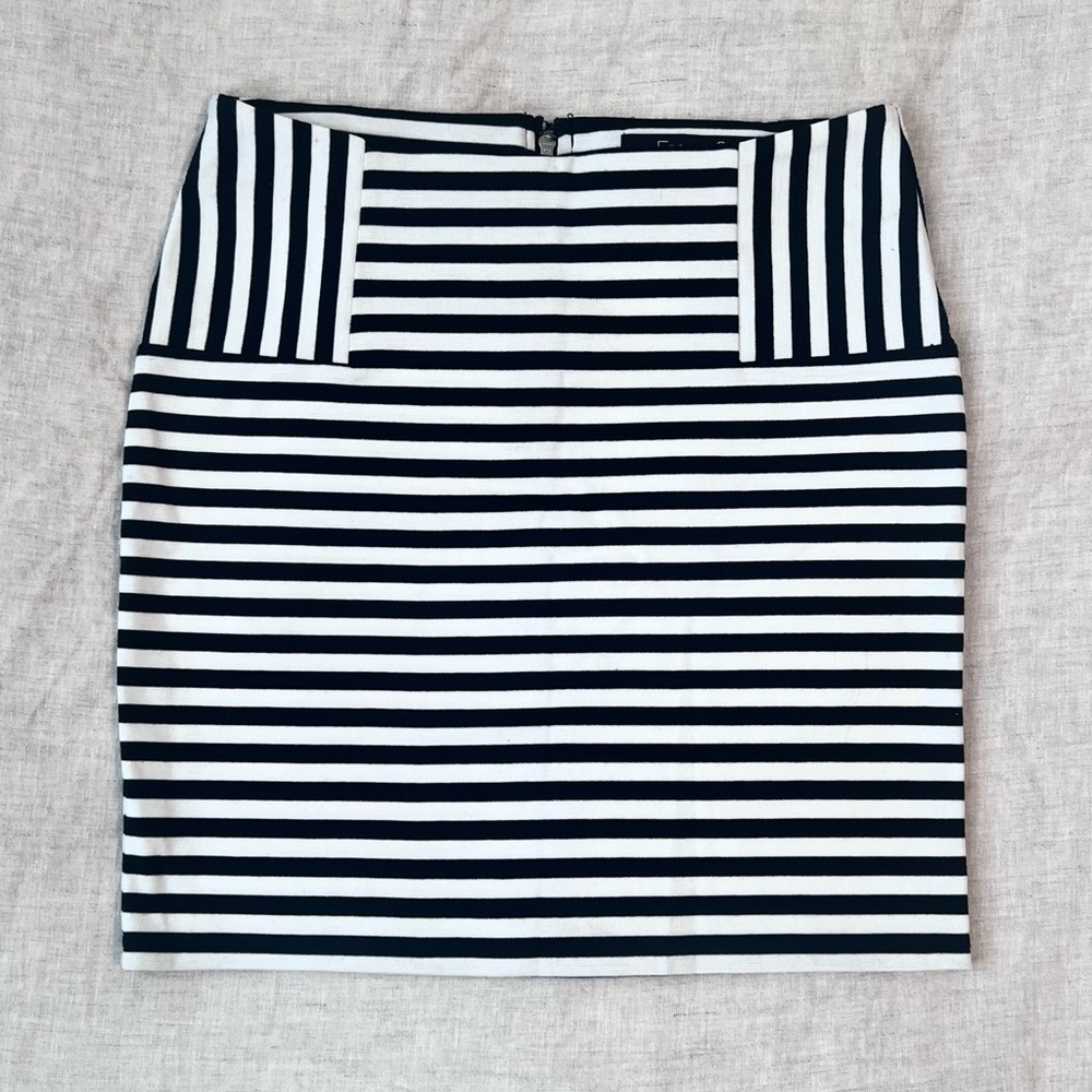 ❁∙Black & White Striped Mini Skirt∙❁